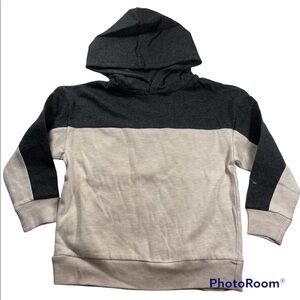 NWOT Oatmeal/charcoal Drop Shoulder Fleece Hoodie Size 5